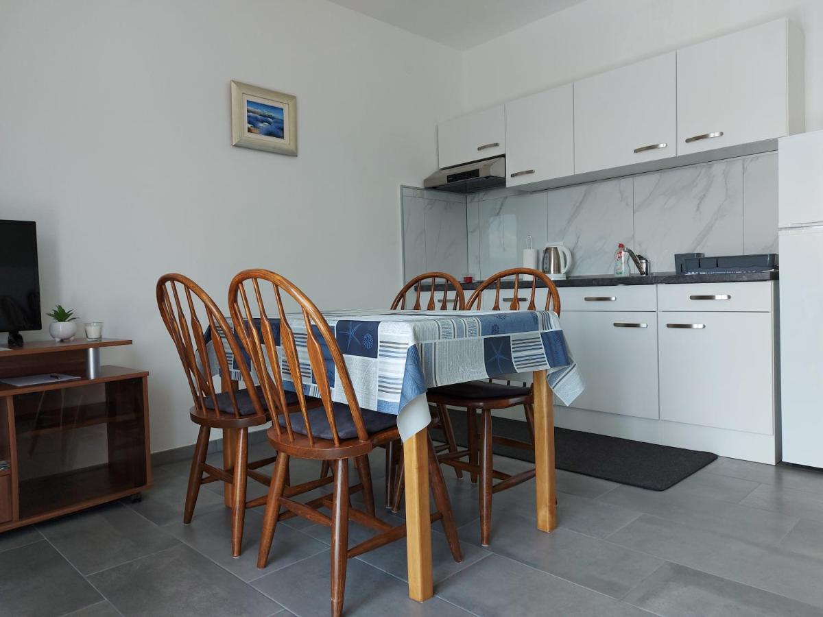 Apartmani Mare Нови-Винодолски Экстерьер фото